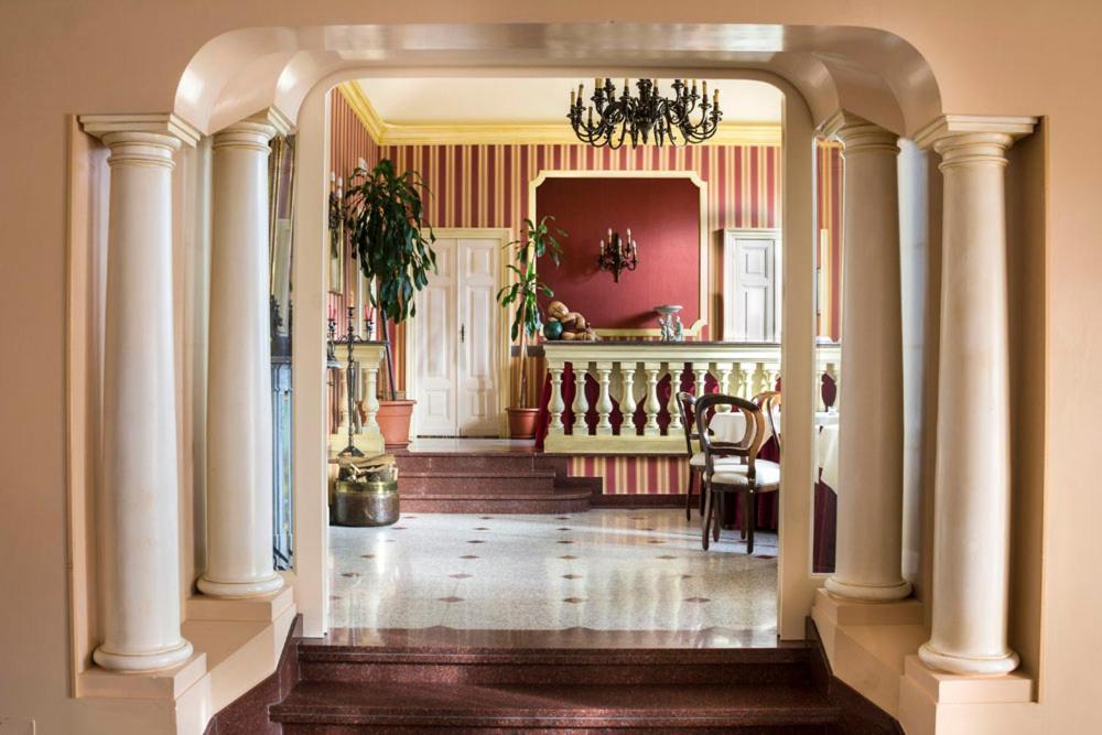Park Hotel Villa Salzea Trofarello Exteriör bild