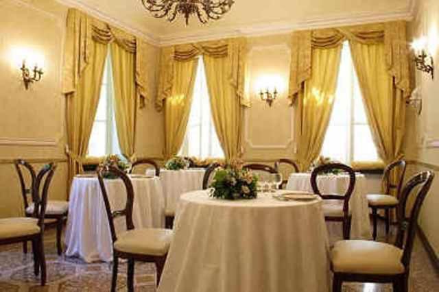 Park Hotel Villa Salzea Trofarello Exteriör bild