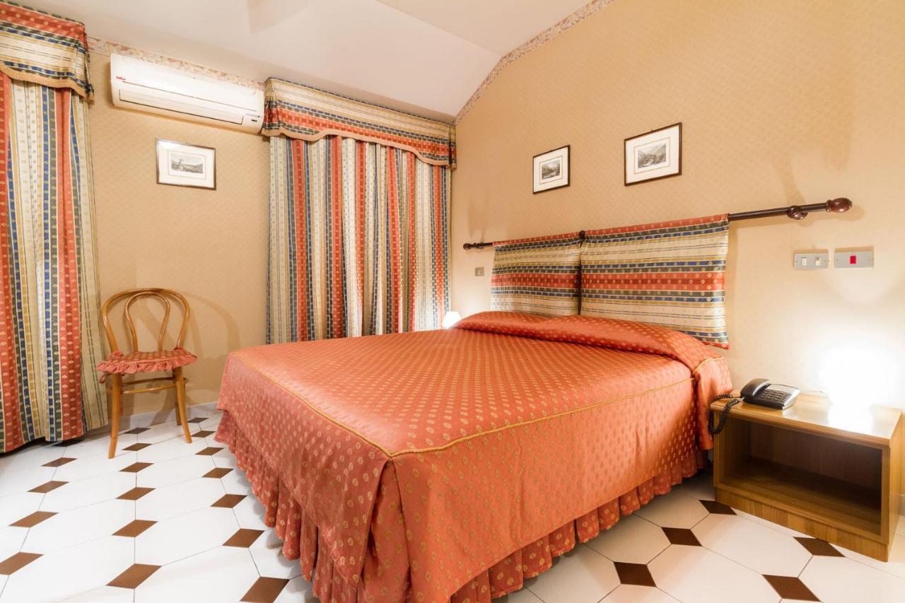 Park Hotel Villa Salzea Trofarello Exteriör bild